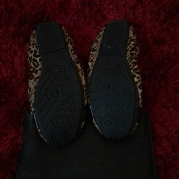 Two piece - Picture 4 of 8